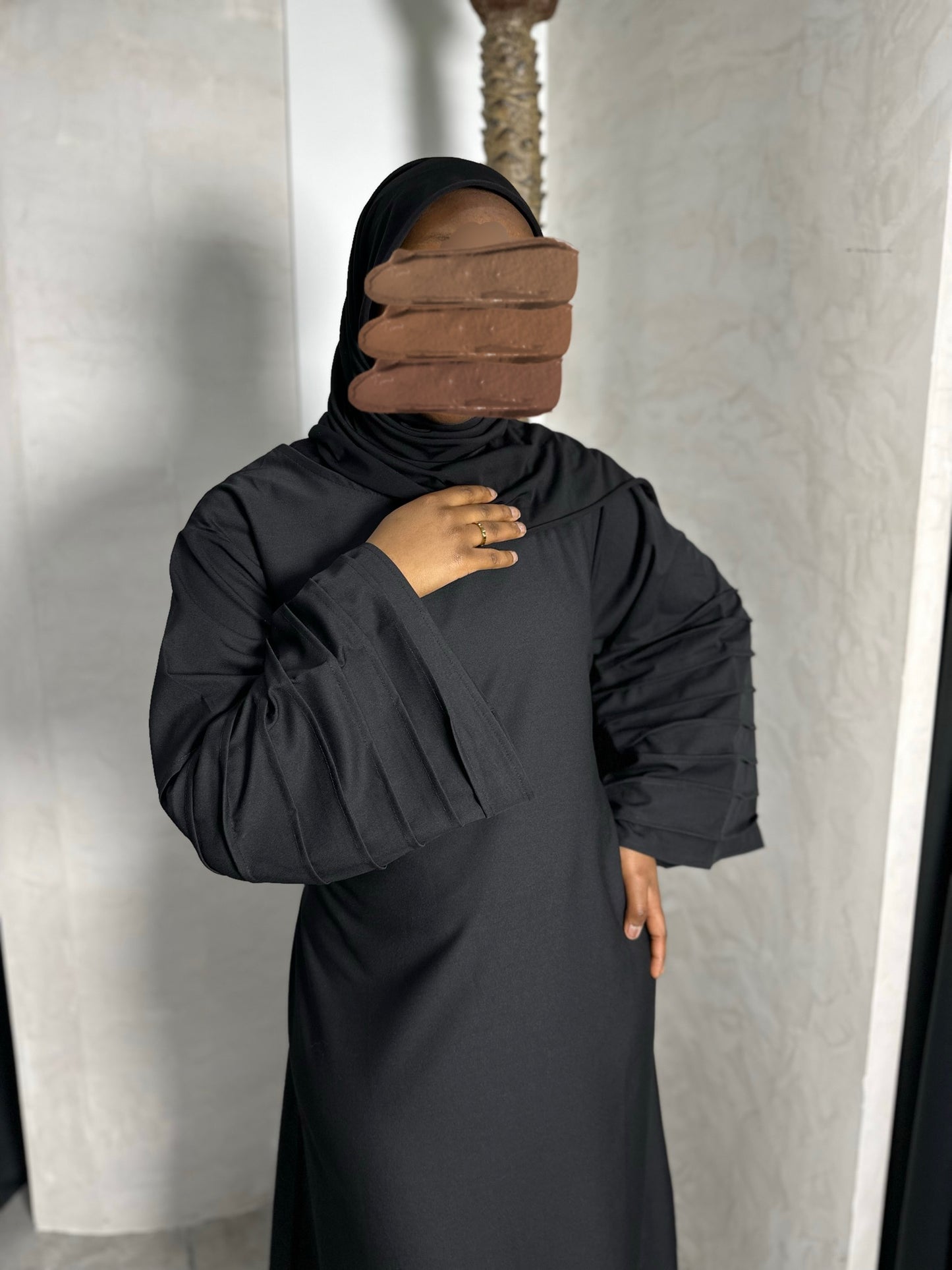 ABAYA À NOUER AUX MANCHES PLISSÉES NOIR